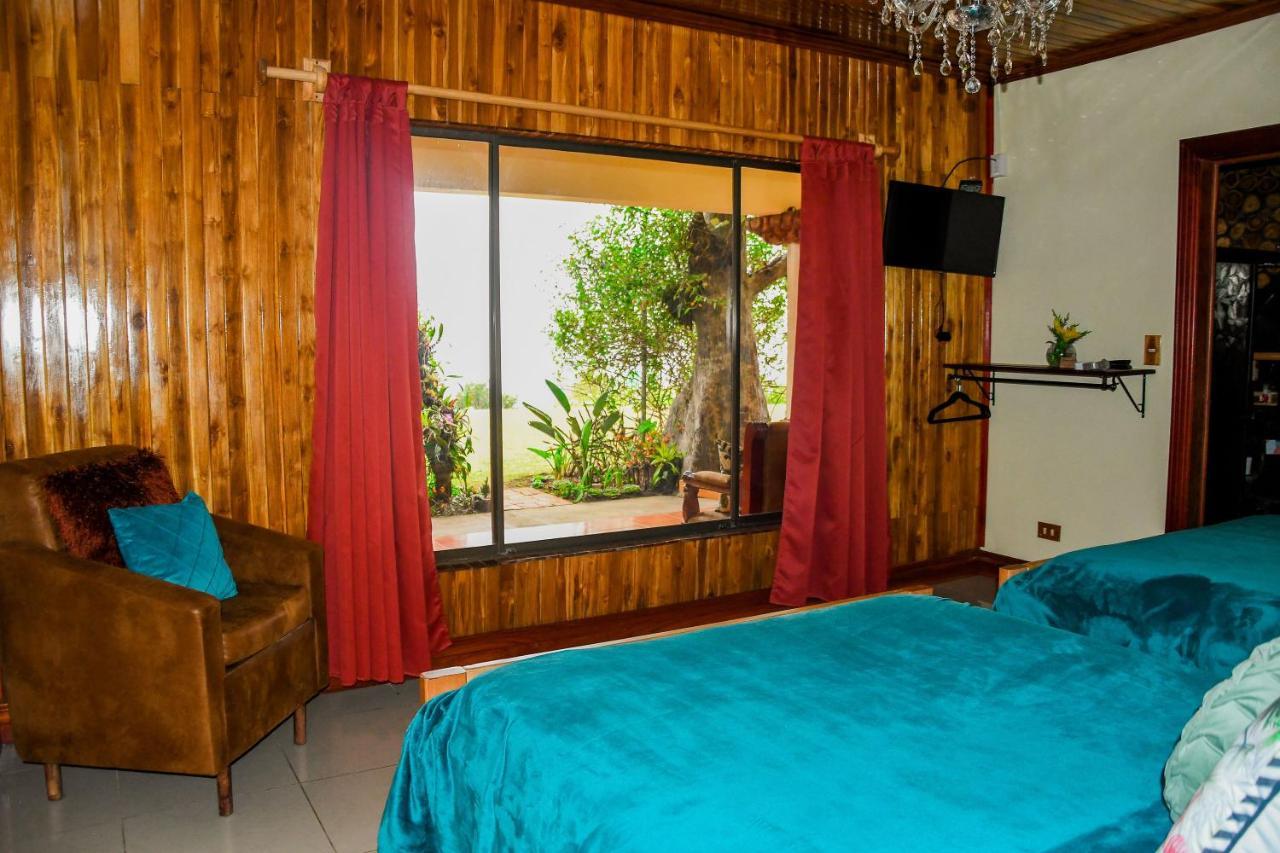 Poas Paradise Poasito Exterior photo